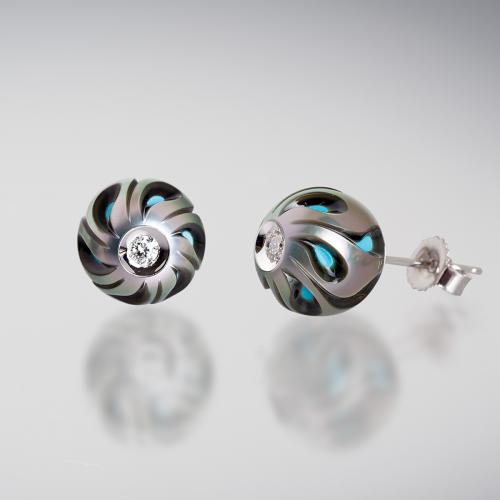 Galatea Pearl Earrings with Tear-Drop Carving